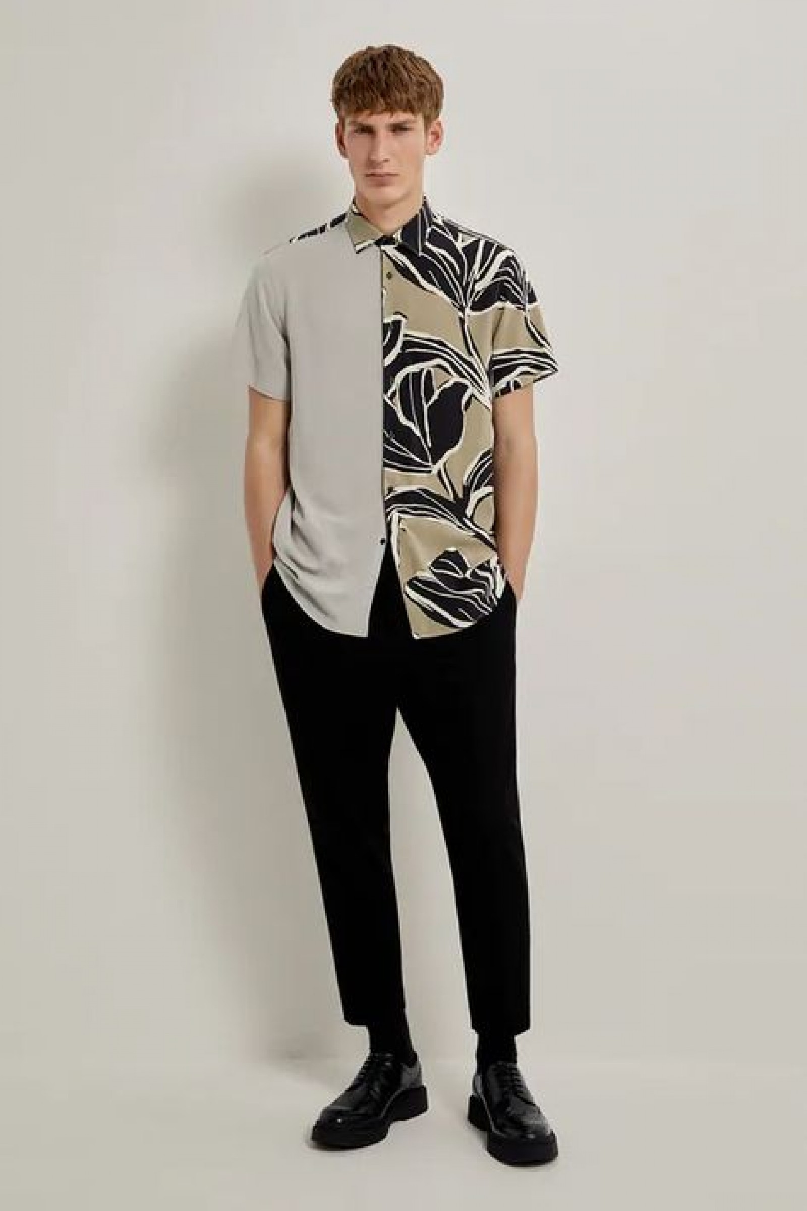 ÁO SƠ MI IN HOA HỒNG ĐEN