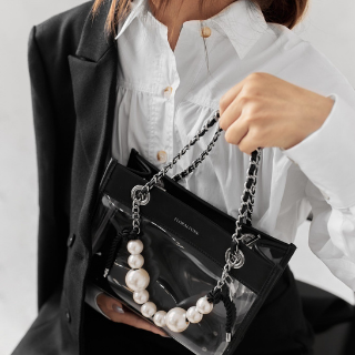 Phụ nữ hiện đại dùng trang sức phụ kiện như thế nào?